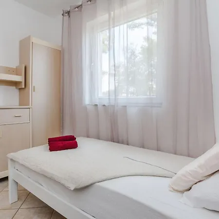 Jagunic By Interhome * Vir
