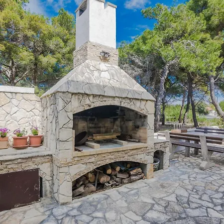 Jagunic By Interhome * Vir
