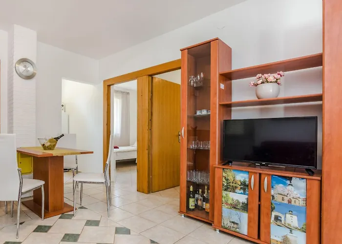 Jagunic By Interhome Vir